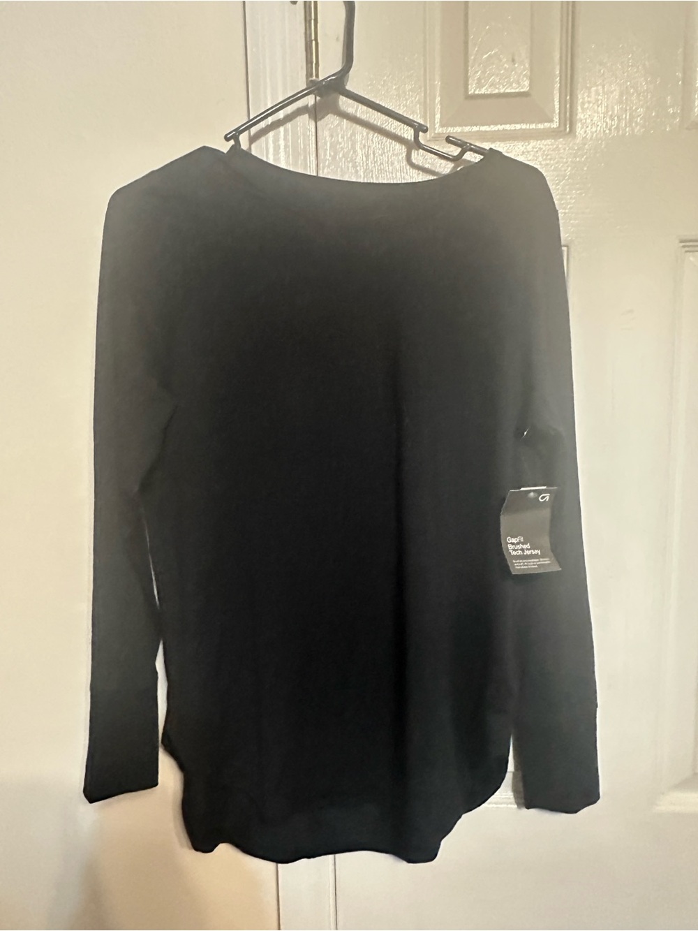 GAP Black Long-Sleeve Crewneck Tee